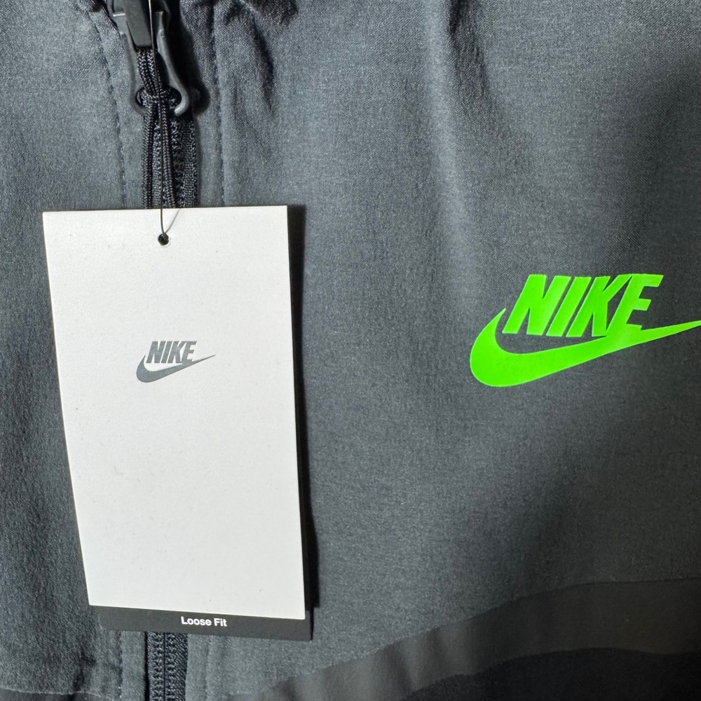 Nike Sportswear Windrunner Hooded Windbreaker Jacket Grey HM7151-013 Mens Medium - Picture 2 of 8